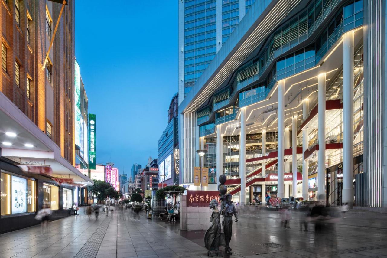 Crowne Plaza Shanghai Nanjing Road By Ihg Exterior photo The shopping mall
