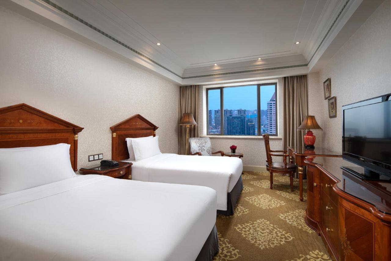 Crowne Plaza Shanghai Nanjing Road By Ihg Exterior photo