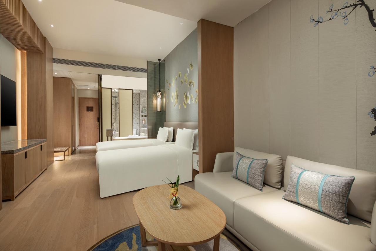 Crowne Plaza Shanghai Nanjing Road By Ihg Exterior photo Deluxe Room