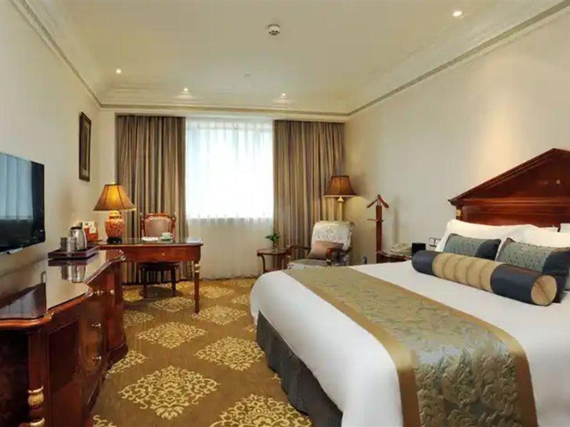Crowne Plaza Shanghai Nanjing Road By Ihg Exterior photo Deluxe Room