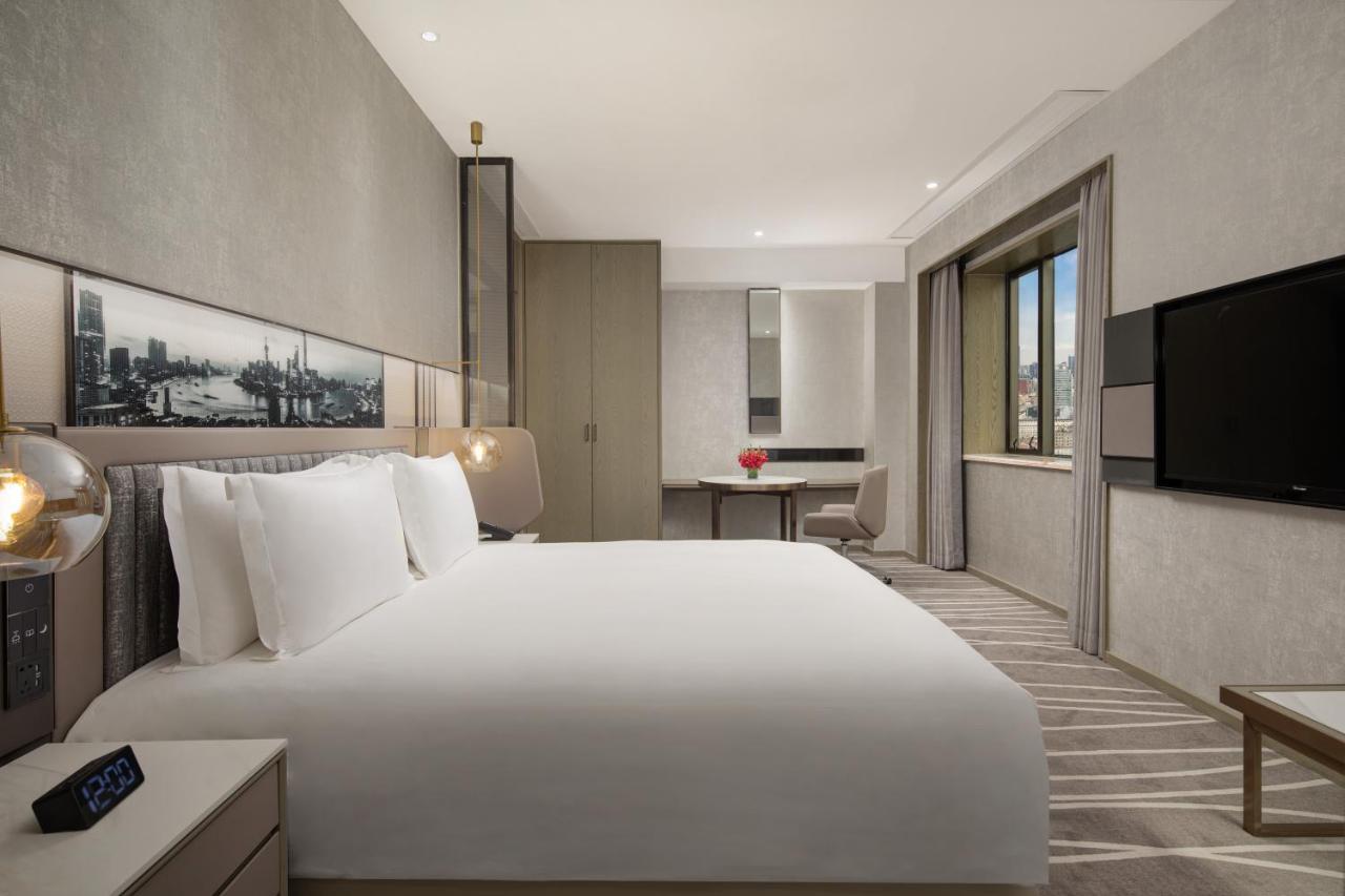 Crowne Plaza Shanghai Nanjing Road By Ihg Exterior photo Deluxe King